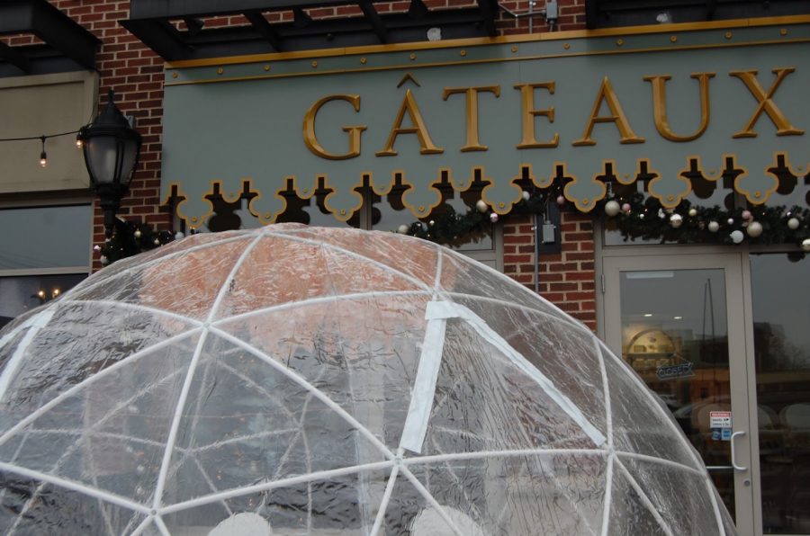 Gateaux offers a variety of seating in both the outdoor igloo and indoor cafe. 
Photo by: Colleen Thomson 