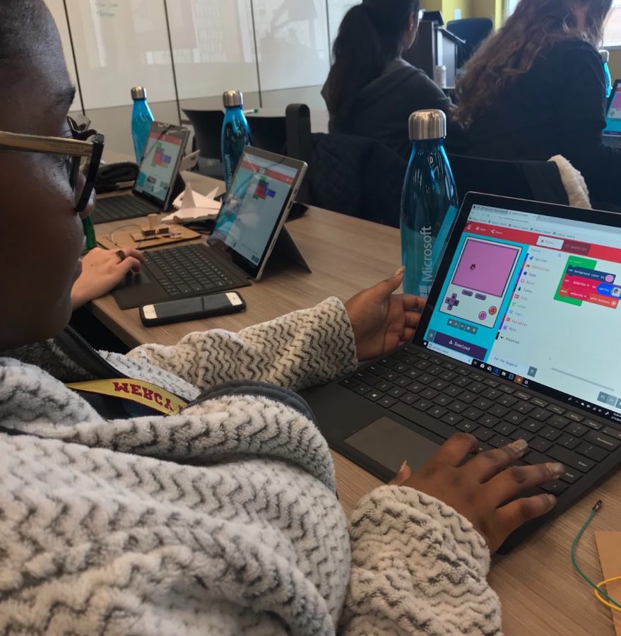 Sophomore Mya Williams works on coding her own game. The iWizards look forward to implementing the knowledge they gained regarding coding and technology production into future projects. 
Photo used with permission from Madison Konja